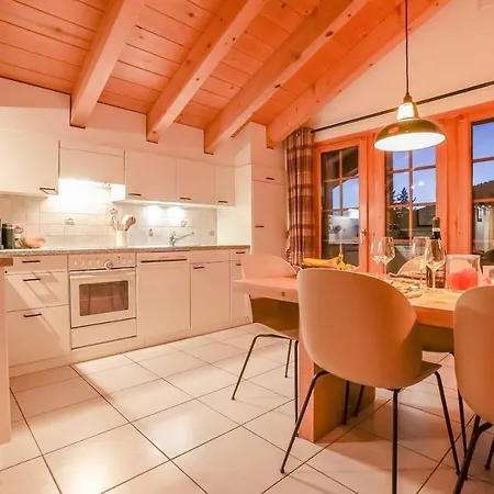 Brunnen Attika 公寓 *